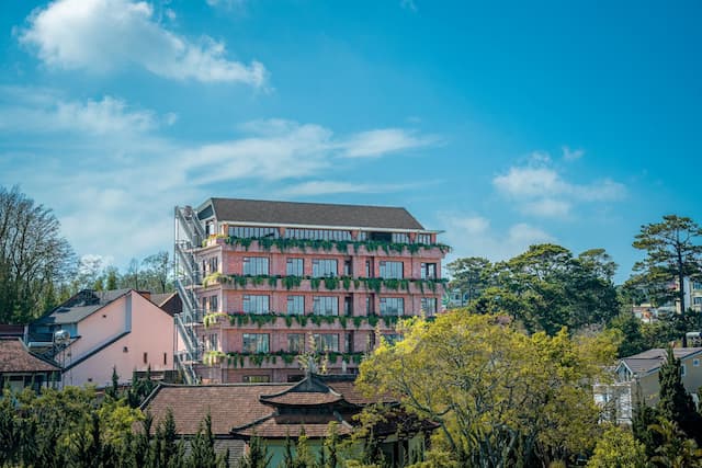 Brick House Dalat Hotel
